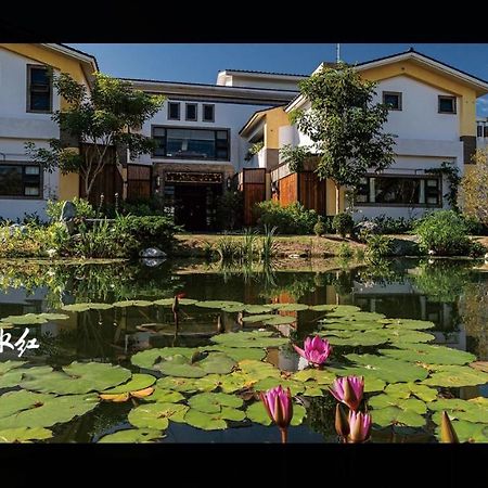 Апартаменти 山花映水紅莊園民宿 Yuemei Екстер'єр фото