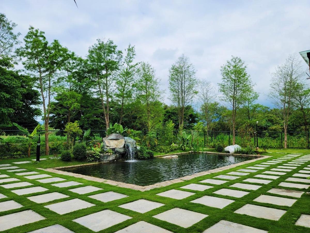 Апартаменти 山花映水紅莊園民宿 Yuemei Екстер'єр фото